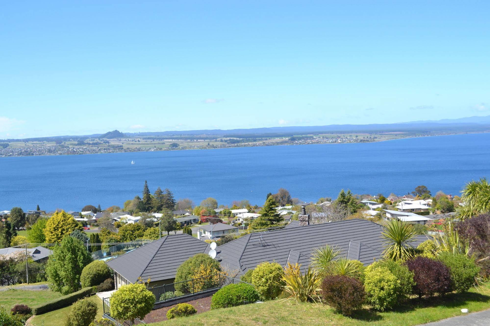 Tauhara Sunrise Lodge Tauposjön Exteriör bild